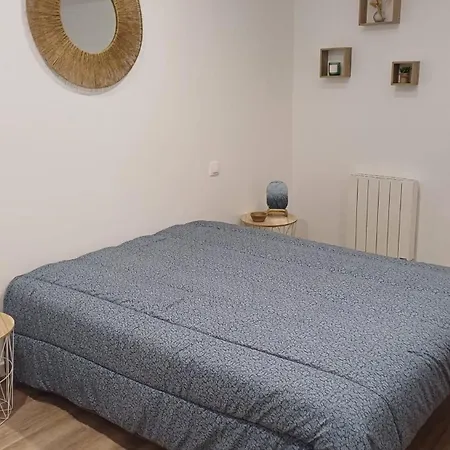 Maison Calme Au Bord De L'eau Дом отдыха Маран