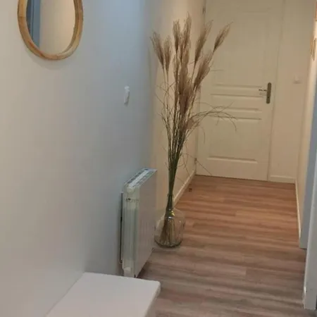 Maison Calme Au Bord De L'eau *