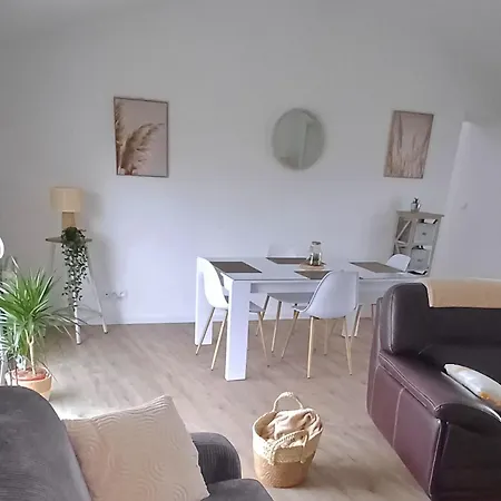 Maison Calme Au Bord De L'eau Дом отдыха *